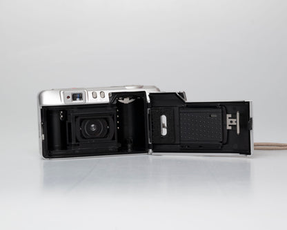 Fujifilm Zoom Date 60W 35mm camera w/ case + manual (serial 4044877)