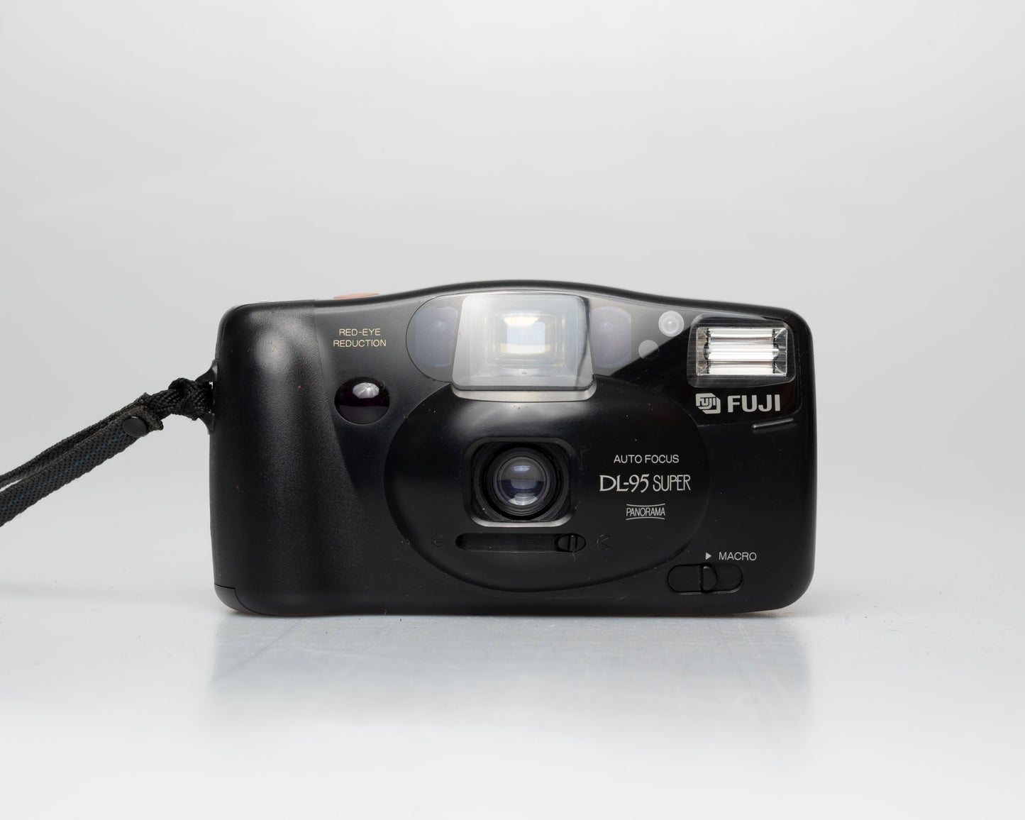 Fujifilm DL-95 Super 35mm film camera w/ case (serial 61203419)
