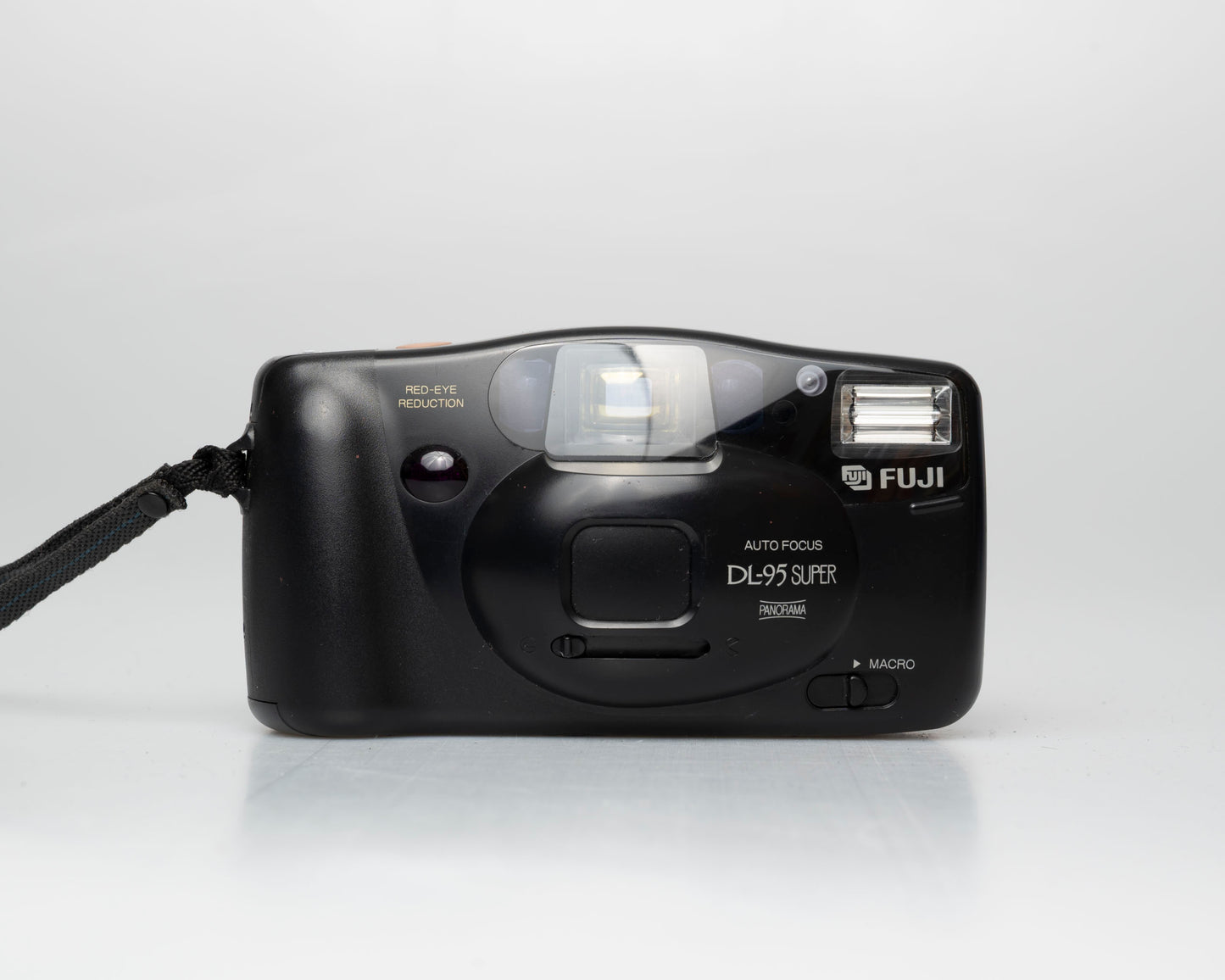 Fujifilm DL-95 Super 35mm film camera w/ case (serial 61203419)