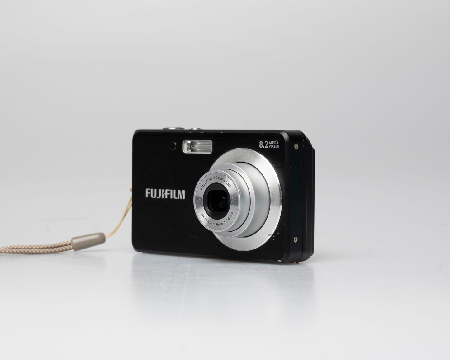 Fujifilm Finepix J10 appareil photo numérique 8,2 MP avec batterie + chargeur + carte SD 8 Go (série 8UG02712)