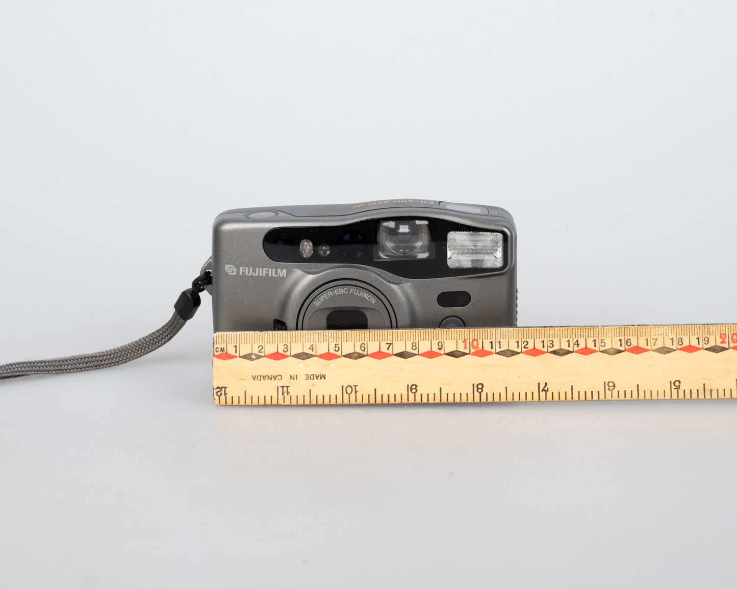 Fujifilm DL-260 Zoom MR 35mm camera w/ case (serial 80706760)
