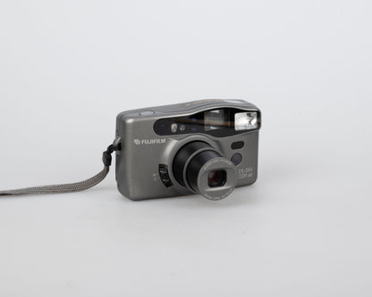 Fujifilm DL-260 Zoom MR 35mm camera w/ case (serial 80706760)