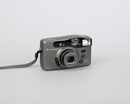 Fujifilm DL-260 Zoom MR 35mm camera w/ case (serial 80706760)