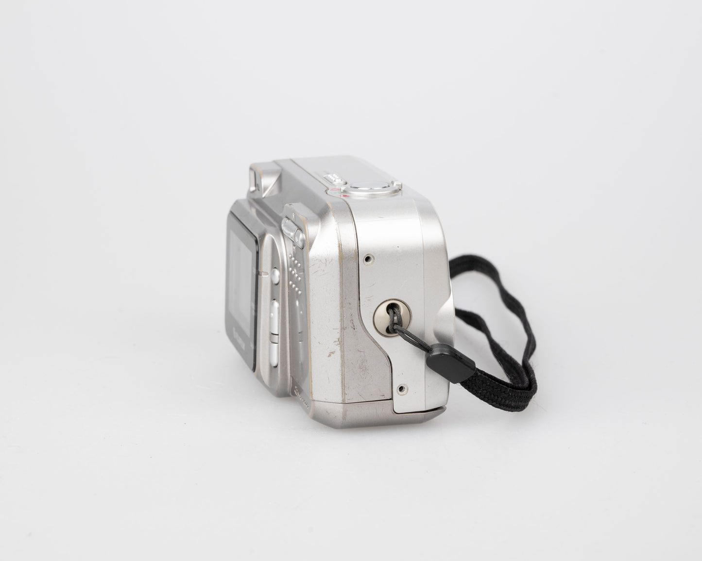 Appareil photo numérique Fujifilm Finepix 2600 Zoom avec capteur CCD 2 MP avec carte Smart Media 64 Mo (utilise des piles AA)