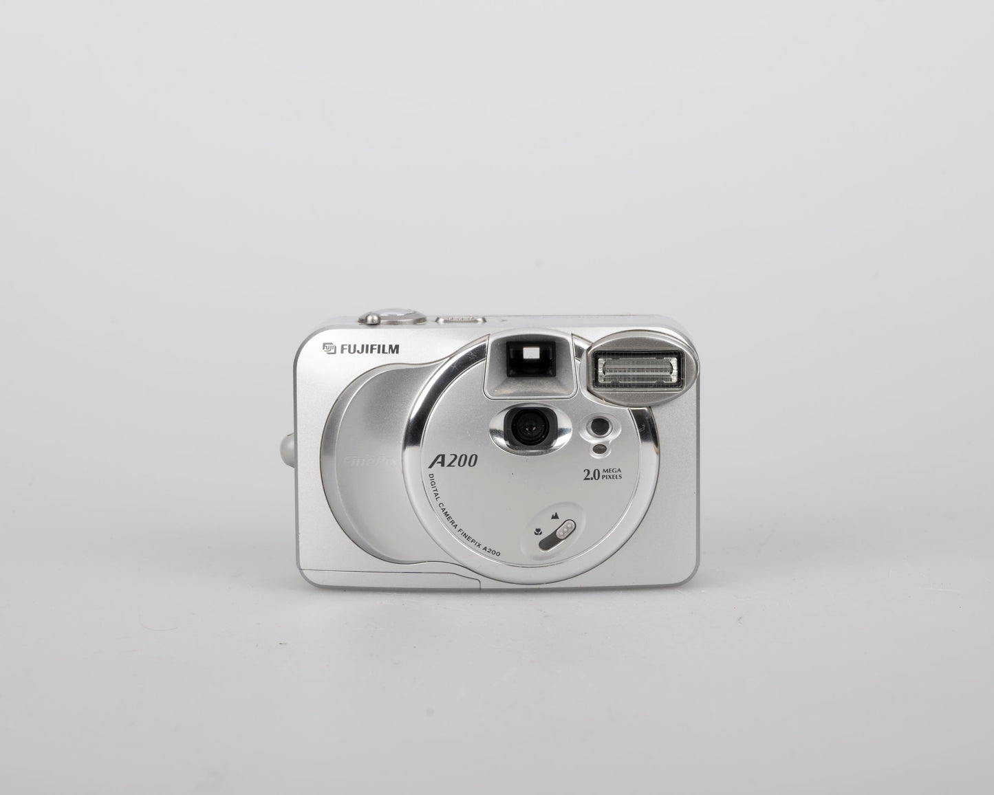 Fujifilm Finepix A200 2 MP capteur CCD appareil photo numérique (utilise des piles AA + cartes xD)