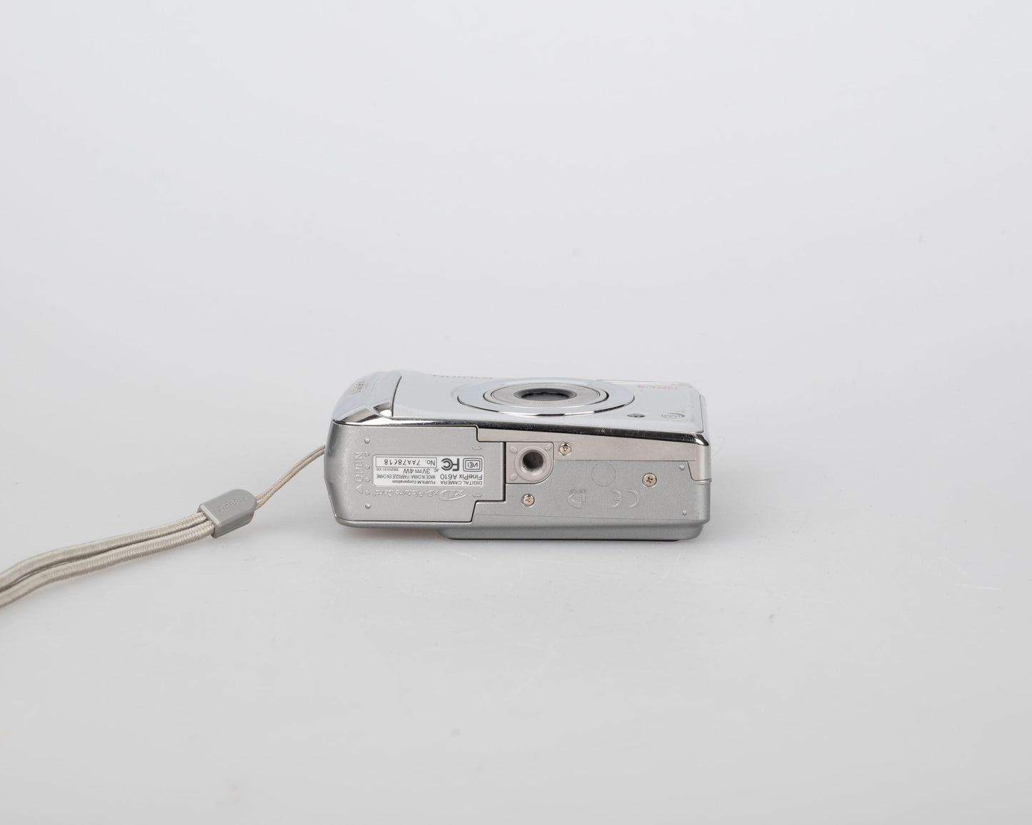Fujifilm Finepix A610 6.3 MP CCD sensor digicam (uses AA batteries + xD cards)