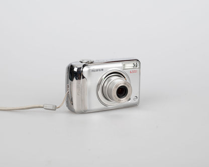 Fujifilm Finepix A610 6.3 MP CCD sensor digicam (uses AA batteries + xD cards)