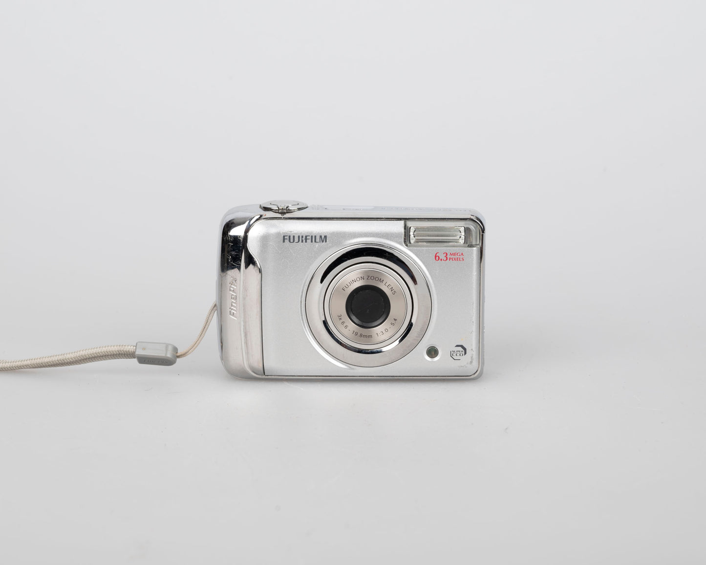 Fujifilm Finepix A610 6.3 MP CCD sensor digicam (uses AA batteries + xD cards)