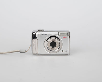 Fujifilm Finepix A610 6.3 MP CCD sensor digicam (uses AA batteries + xD cards)