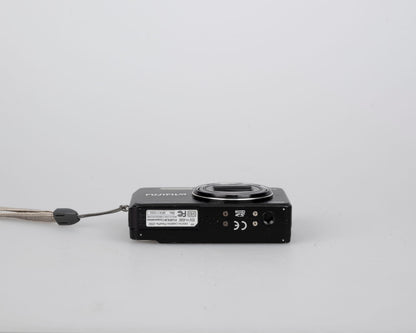 Fujifilm Finepix J250 10 MP CCD digicam w/ battery + charger