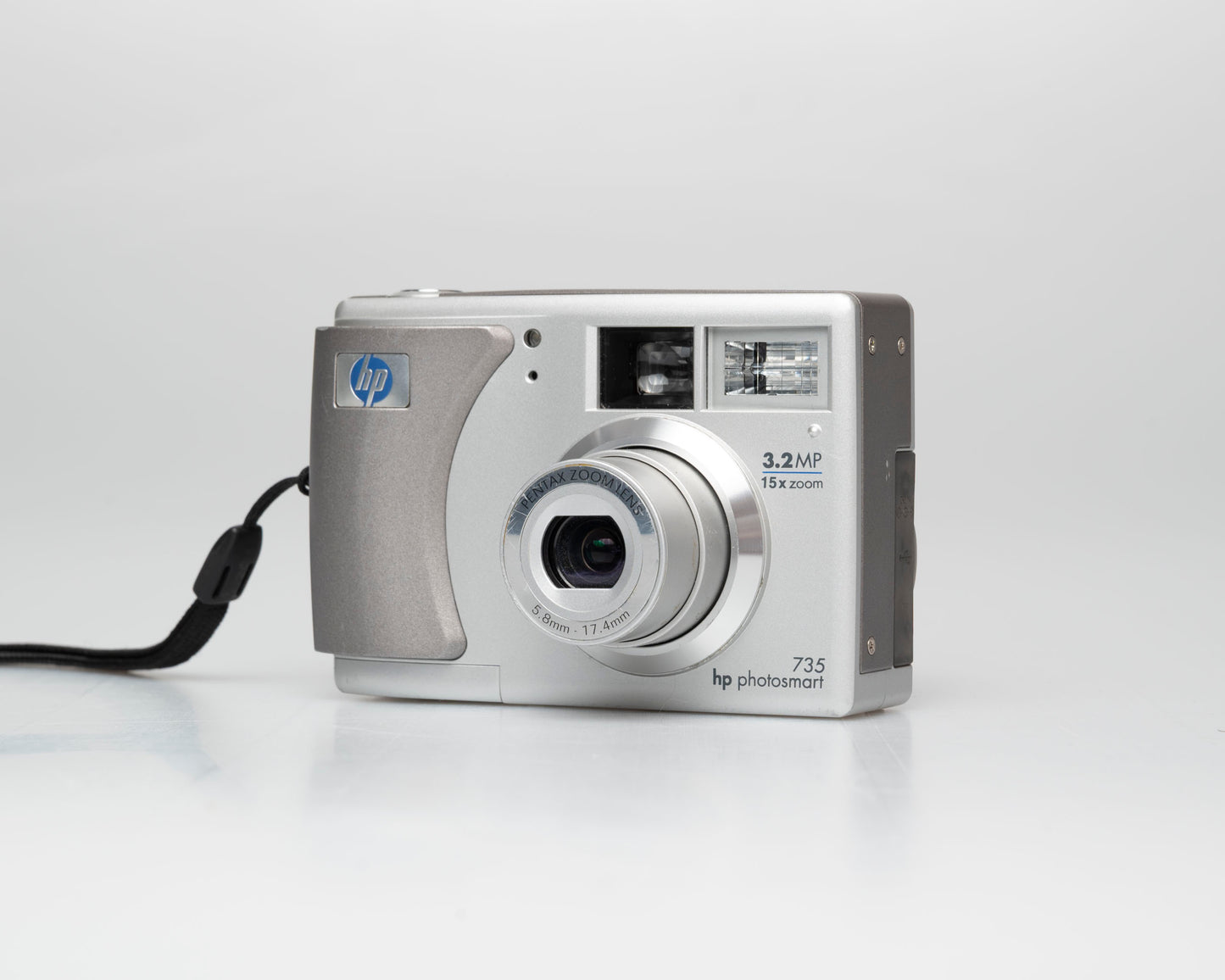 HP Photosmart 735 3.2 MP CCD sensor digicam w/ 512MB SD (serial Q2210A)