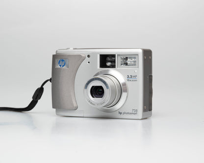 HP Photosmart 735 3.2 MP CCD sensor digicam w/ 512MB SD (serial Q2210A)