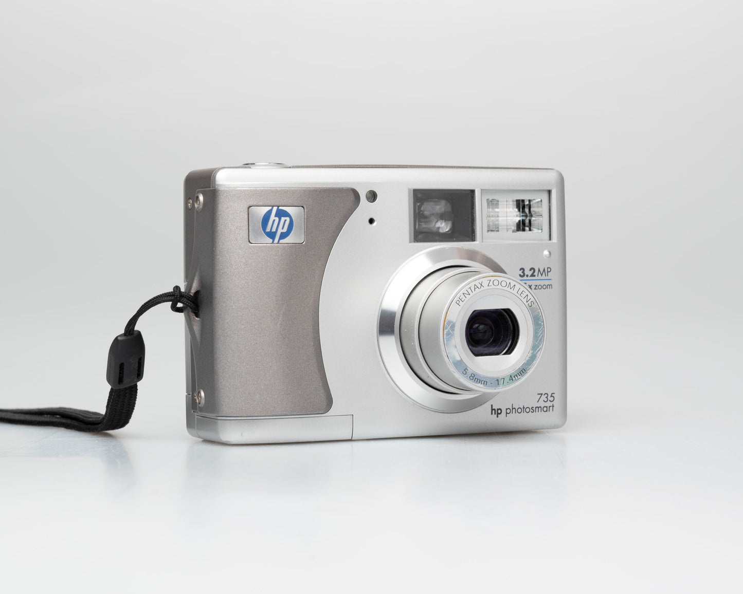 HP Photosmart 735 3.2 MP CCD sensor digicam w/ 512MB SD (serial Q2210A)