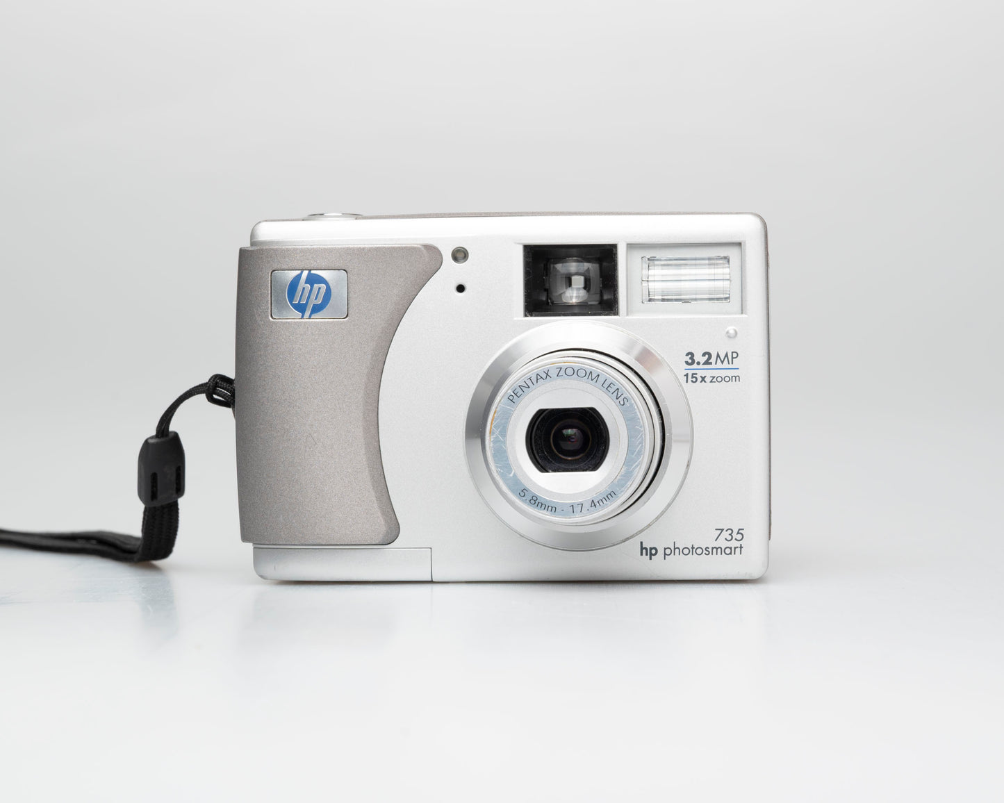 HP Photosmart 735 3.2 MP CCD sensor digicam w/ 512MB SD (serial Q2210A)