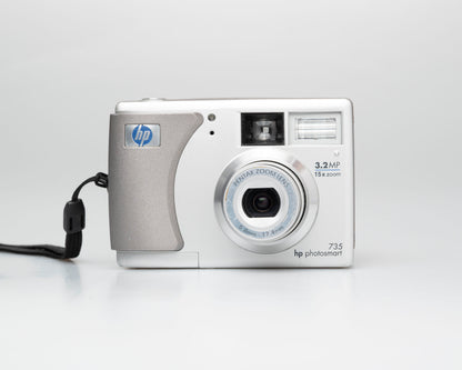 HP Photosmart 735 3.2 MP CCD sensor digicam w/ 512MB SD (serial Q2210A)