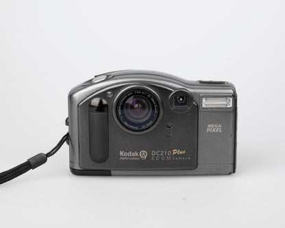 Appareil photo numérique Kodak DC210 Plus avec capteur CCD mégapixel avec carte CF 256 Mo (utilise des piles AA)