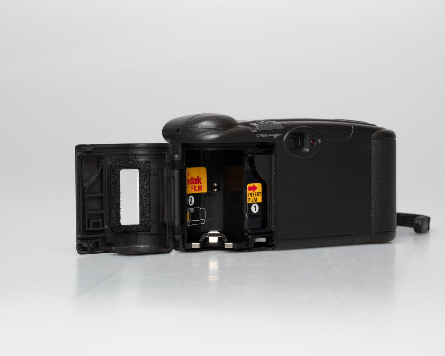Kodak KE40 Easyload 35mm camera (serial 0652570)