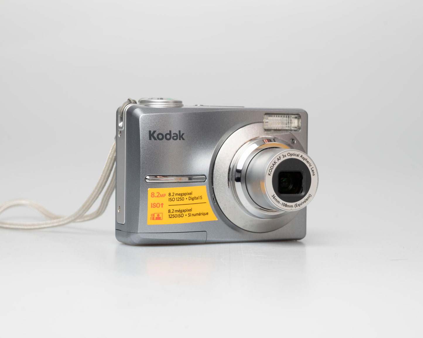 Kodak EasyShare C813 8.2 MP digicam w/ original box + manual + 4GB SD card (serial KCGHRB2711936)