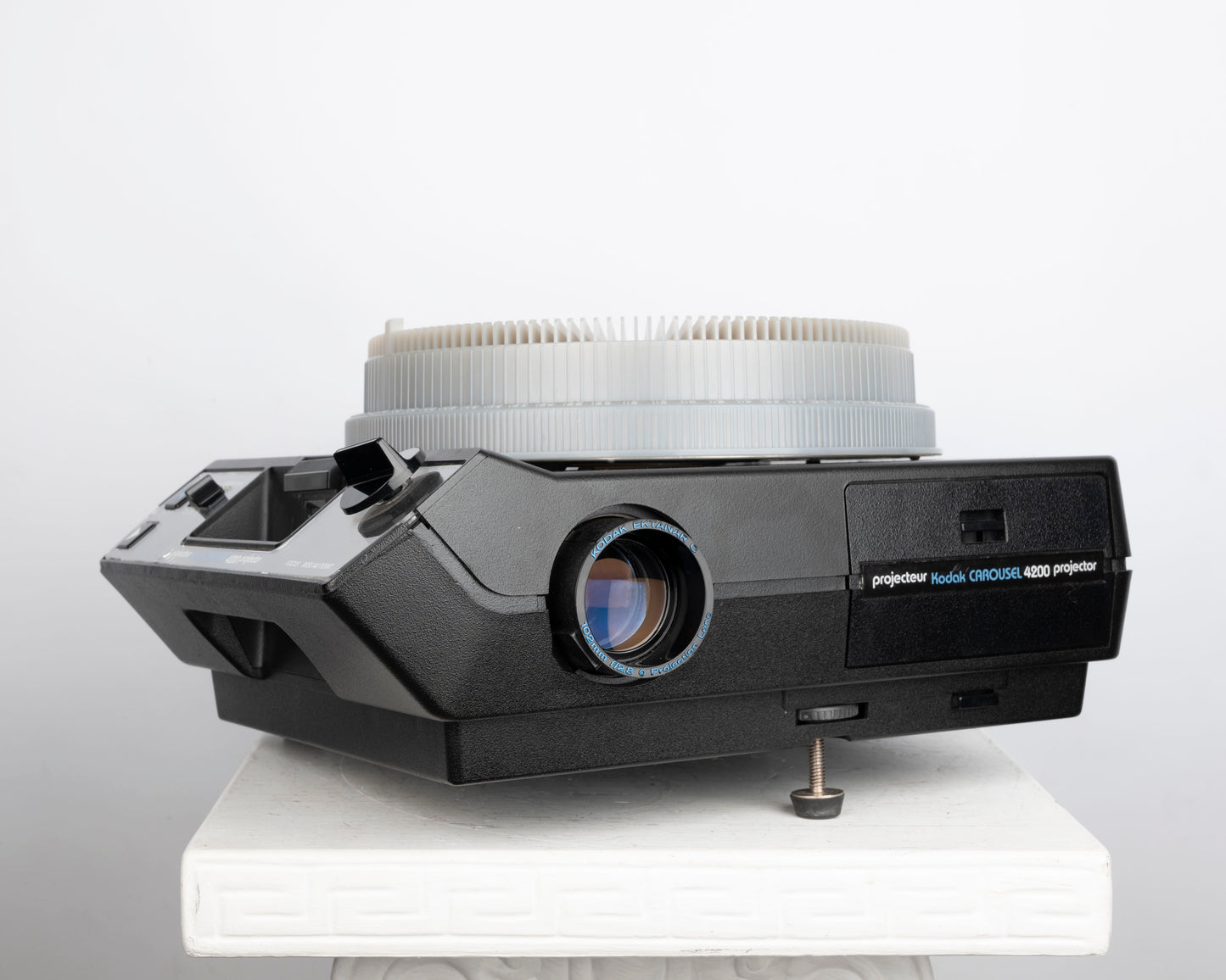 Projecteur de diapositives Kodak Carousel 4200 35 mm avec objectif Ektanar C 102 mm f2.8 (série 306895)
