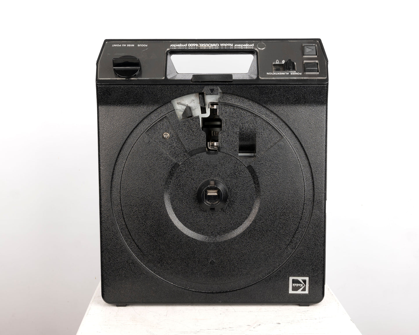 Kodak Carousel 4600 35mm slide projector w/ Ektanar C 102mm f2.8 lens (serial 265187)