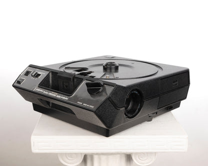 Kodak Carousel 4600 35mm slide projector w/ Ektanar C 102mm f2.8 lens (serial 265187)