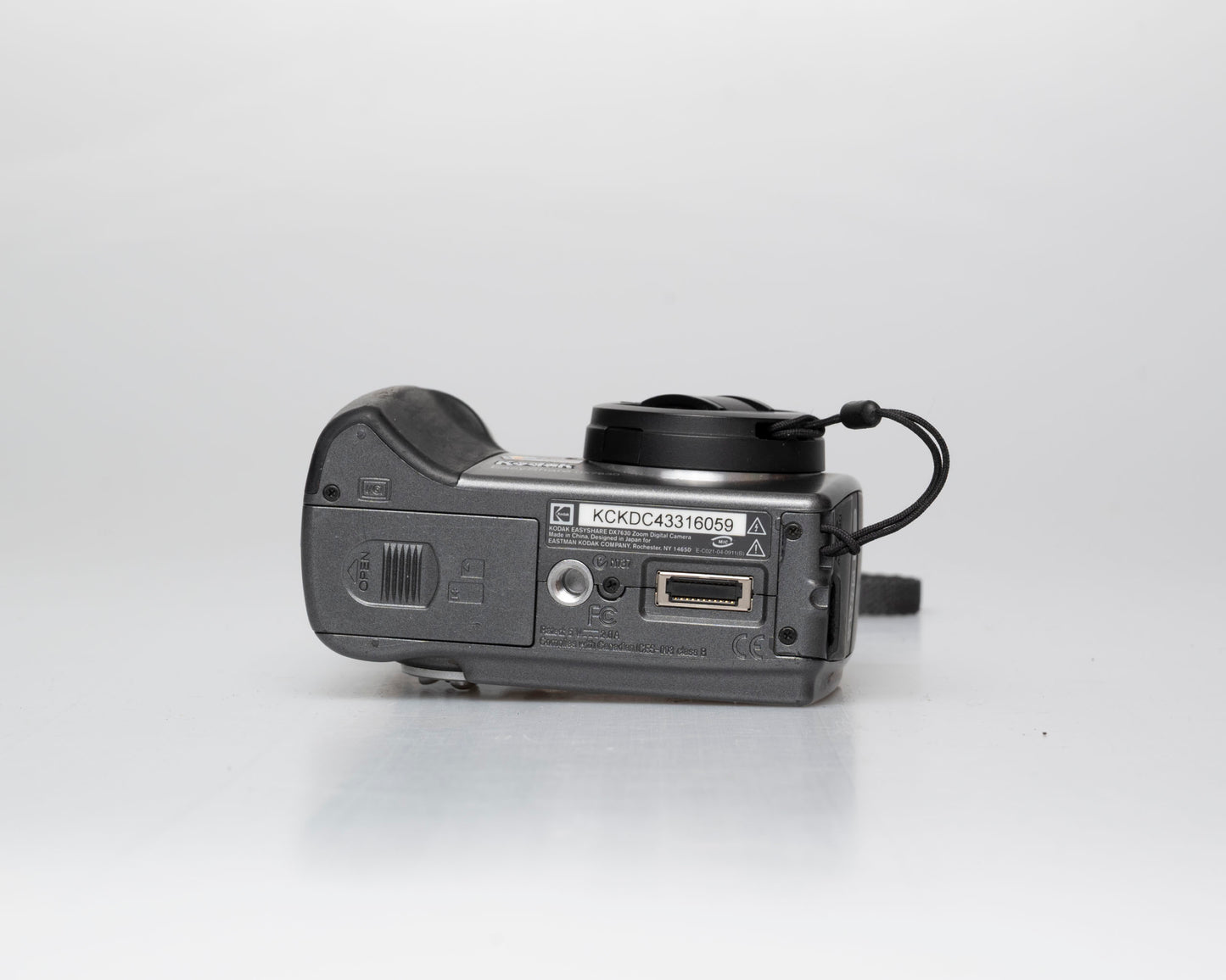 Kodak DX7630 appareil photo numérique 6,1 mégapixels avec carte SD de 1 Go + batterie + chargeur (numéro de série KCKDC43316059)