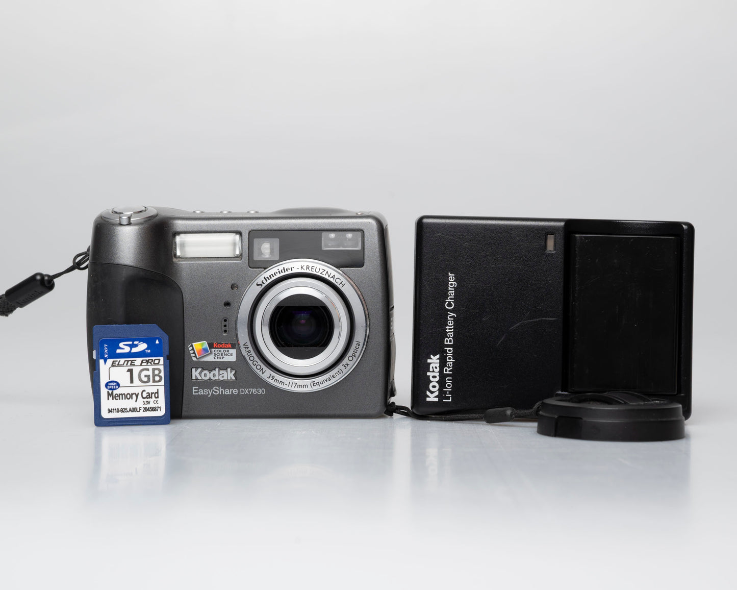 Kodak DX7630 appareil photo numérique 6,1 mégapixels avec carte SD de 1 Go + batterie + chargeur (numéro de série KCKDC43316059)