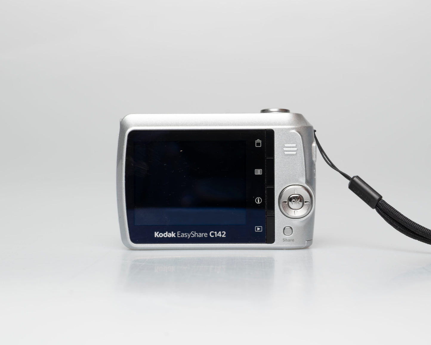 Kodak Easyshare C142 10 MP CCD sensor digicam w/ 1 GB SD card (serial KCTFM01010999)