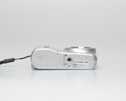 Kodak Easyshare C142 10 MP CCD sensor digicam w/ 1 GB SD card (serial KCTFM01010999)