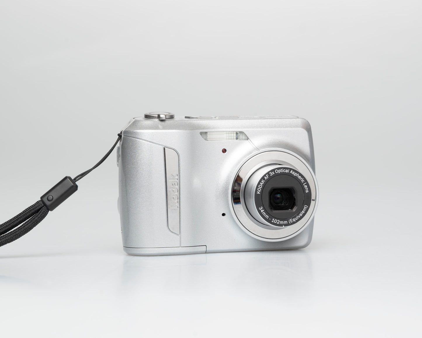 Kodak Easyshare C142 10 MP CCD sensor digicam w/ 1 GB SD card (serial KCTFM01010999)