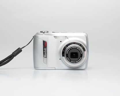 Kodak Easyshare C142 10 MP CCD sensor digicam w/ 1 GB SD card (serial KCTFM01010999)