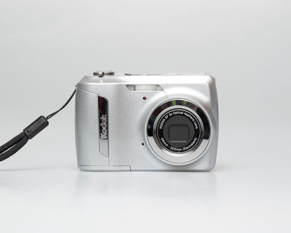 Kodak Easyshare C142 10 MP CCD sensor digicam w/ 1 GB SD card (serial KCTFM01010999)