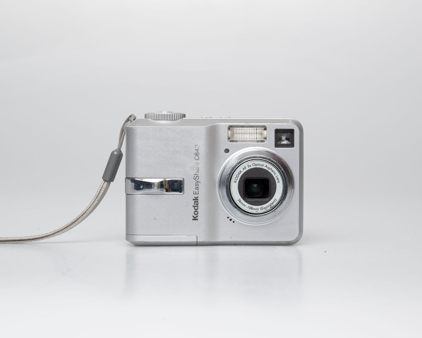 Kodak EasyShare C643 6.1 megapixel CCD sensor digicam w/ 1 GB SD card (uses AA batteries)