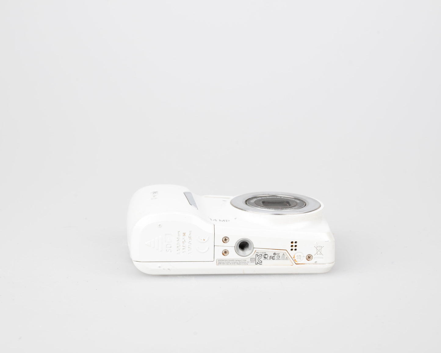 Kodak Easyshare C1530 digicam w/ 14 MP CCD sensor (uses AA batteries and SD memory cards)
