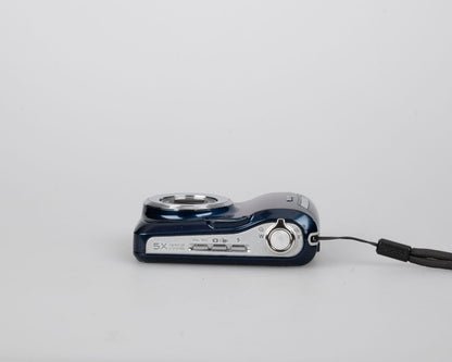 Kodak Easyshare C195 14 MP CCD sensor digicam w/ manual and USB cable (uses AA batteries and SD memory cards)
