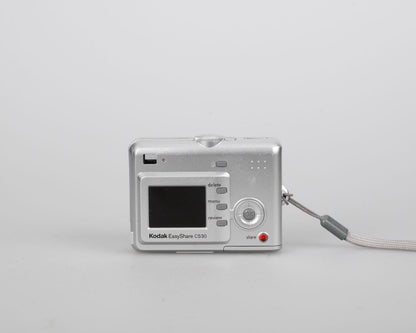 Appareil photo numérique à capteur CCD Kodak EasyShare C530 de 5 mégapixels avec carte SD de 256 Mo (utilise des piles AA)