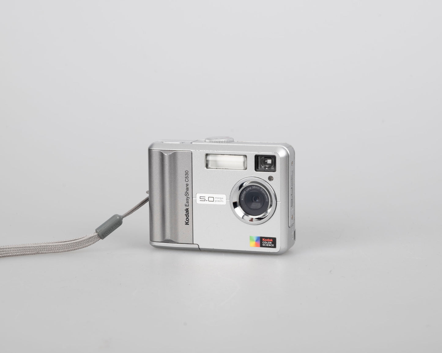 Appareil photo numérique à capteur CCD Kodak EasyShare C530 de 5 mégapixels avec carte SD de 256 Mo (utilise des piles AA)