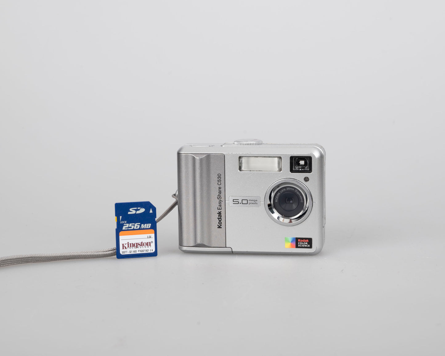 Appareil photo numérique à capteur CCD Kodak EasyShare C530 de 5 mégapixels avec carte SD de 256 Mo (utilise des piles AA)