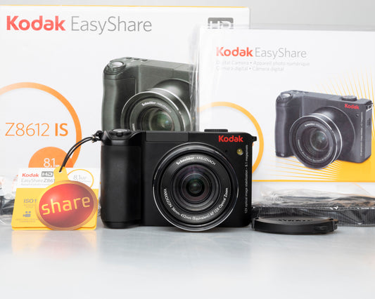Kodak Easyshare Z8612 IS digicam w/ 8.1 MP CCD sensor + 8GB SD card (New Old Stock)