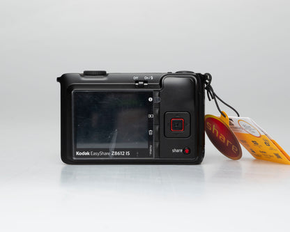 Kodak Easyshare Z8612 IS digicam w/ 8.1 MP CCD sensor + 8GB SD card (New Old Stock)