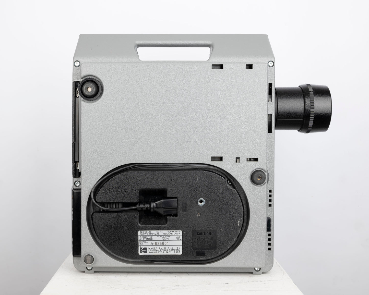 Kodak Ektagraphic III E Plus 35mm slide projector w/ Ektanar C 102-125mm f3.5 zoom lens