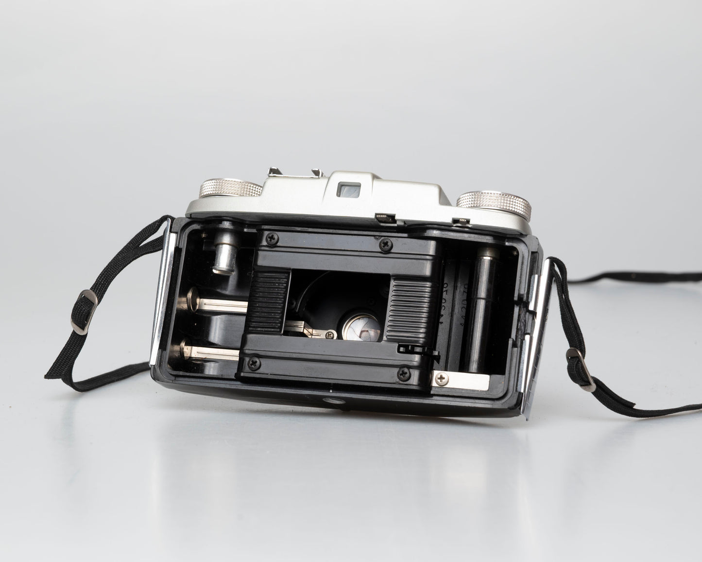 Kodak Pony IV 35mm camera w/ case (serial 142079)