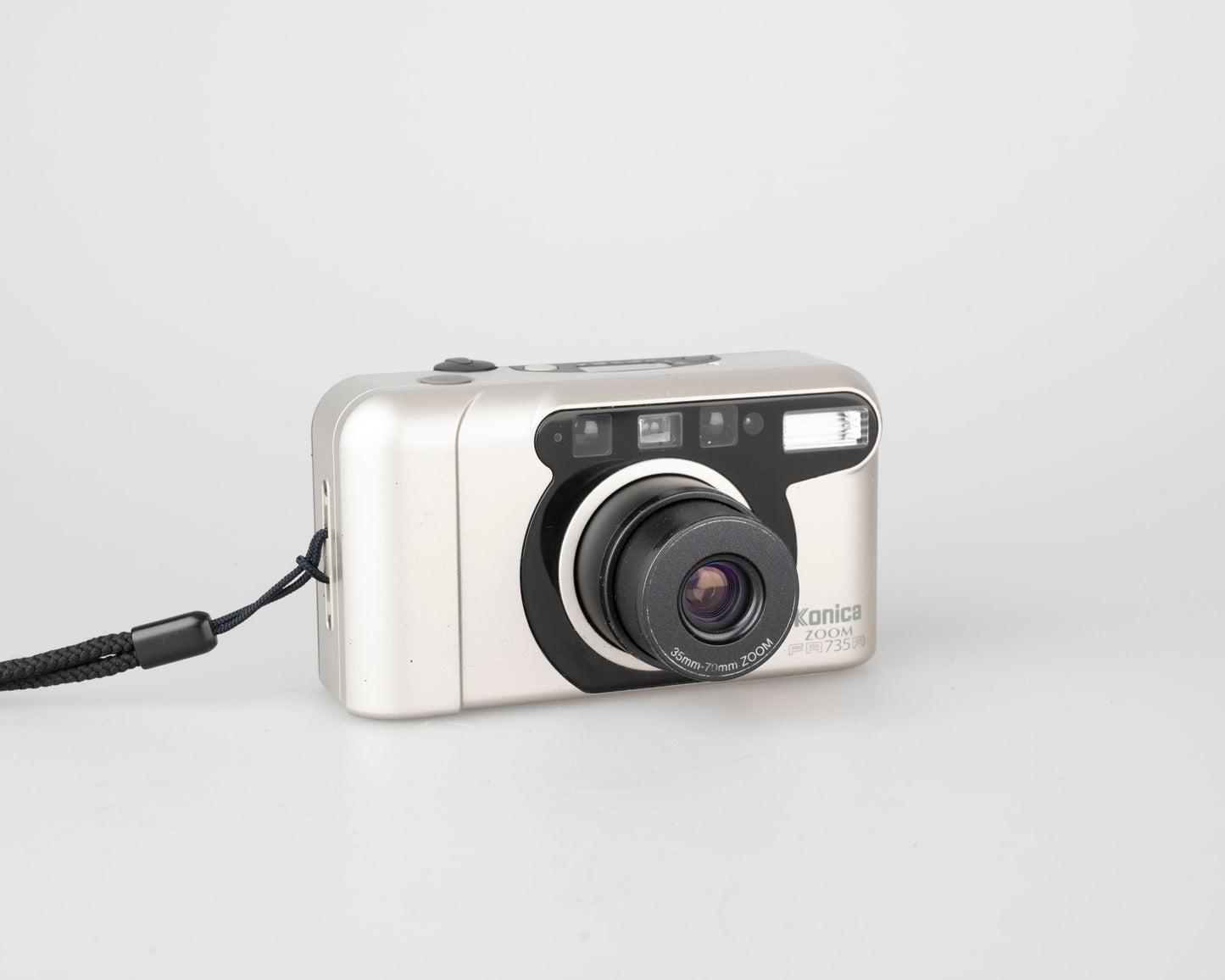 Appareil photo Konica FR735-R (alias Z-Up 70 Super) 35 mm avec étui