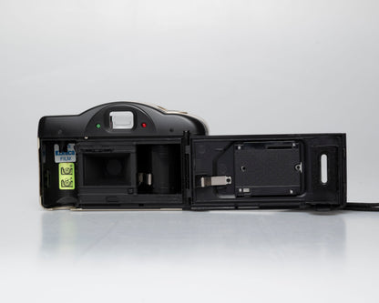 Konica Pop BF-88 35mm point-and-shoot camera (serial BI013202)
