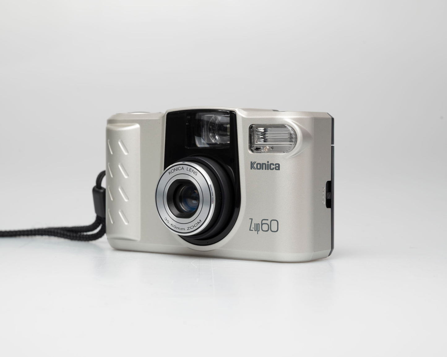 Konica Z-Up 60 35mm point-and-shoot camera w/ case (serial  6738363)