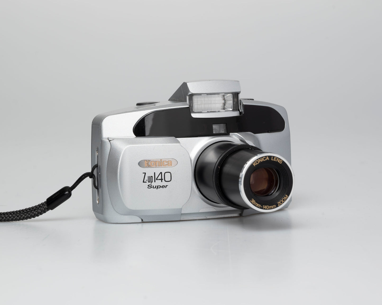Appareil photo Konica Z-up 140 Super 35 mm avec étui (série 2097499) 🎞 testé sur film 🎞