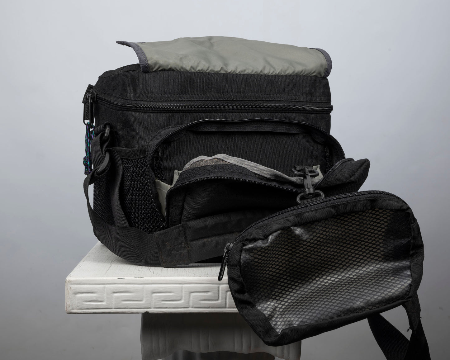 Lowepro Nova 3 mid-size camera bag
