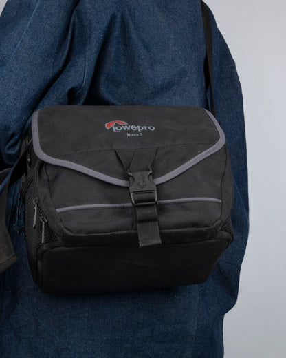 Lowepro Nova 3 mid-size camera bag