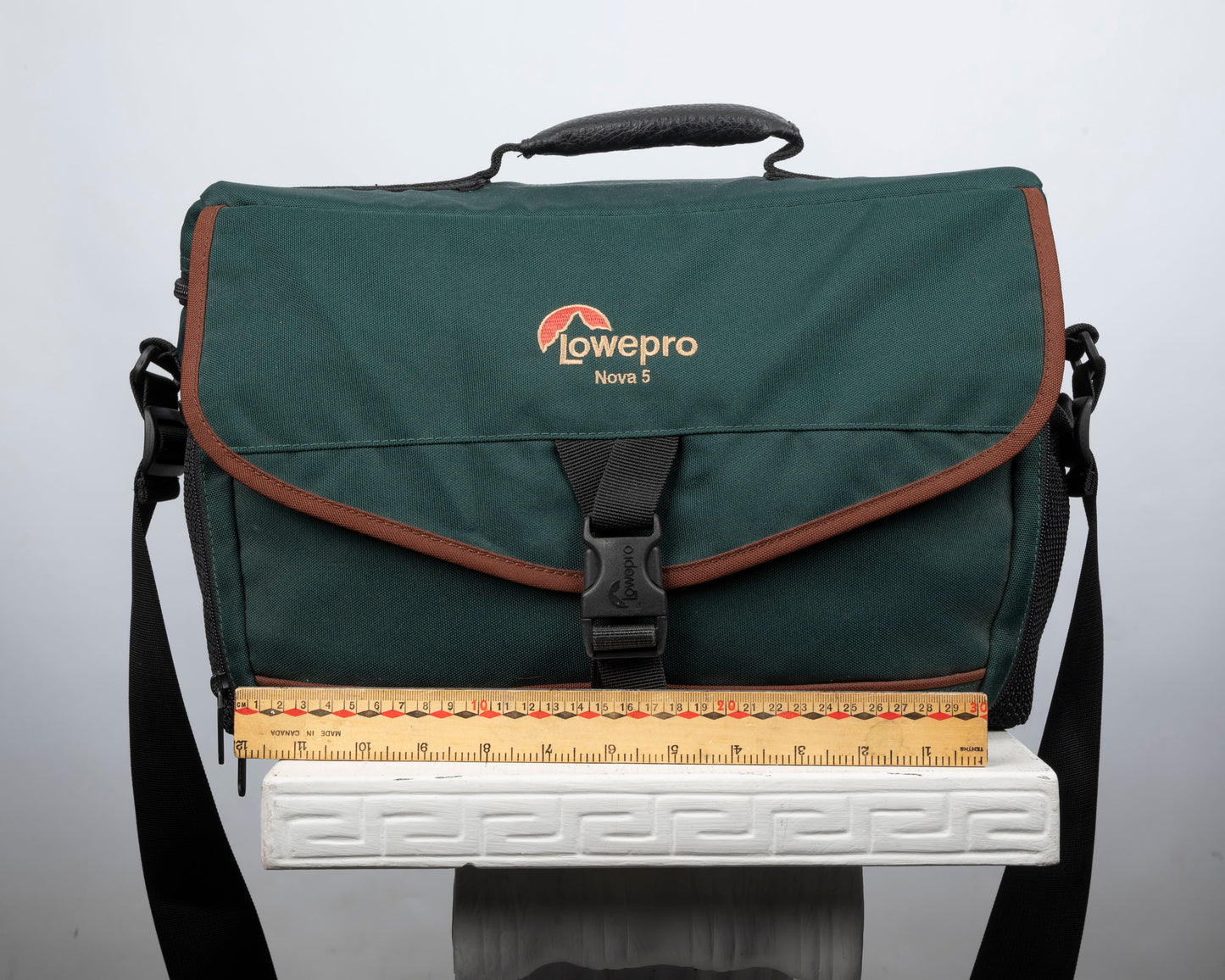 Grand sac pour appareil photo Lowepro Nova 5