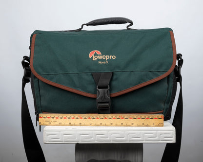 Grand sac pour appareil photo Lowepro Nova 5